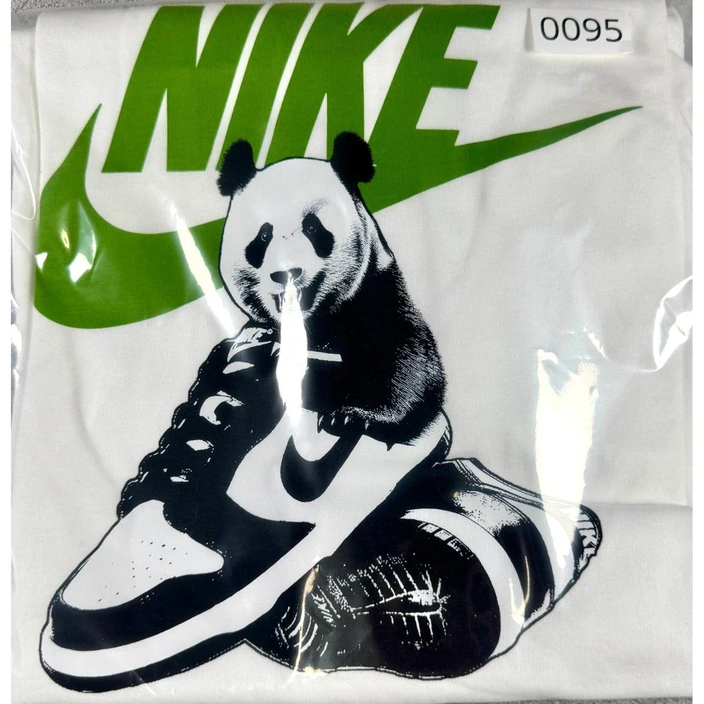 Nike Sportswear Panda Dunk Loose Fit Graphic Tee White Size Large HQ9244-100